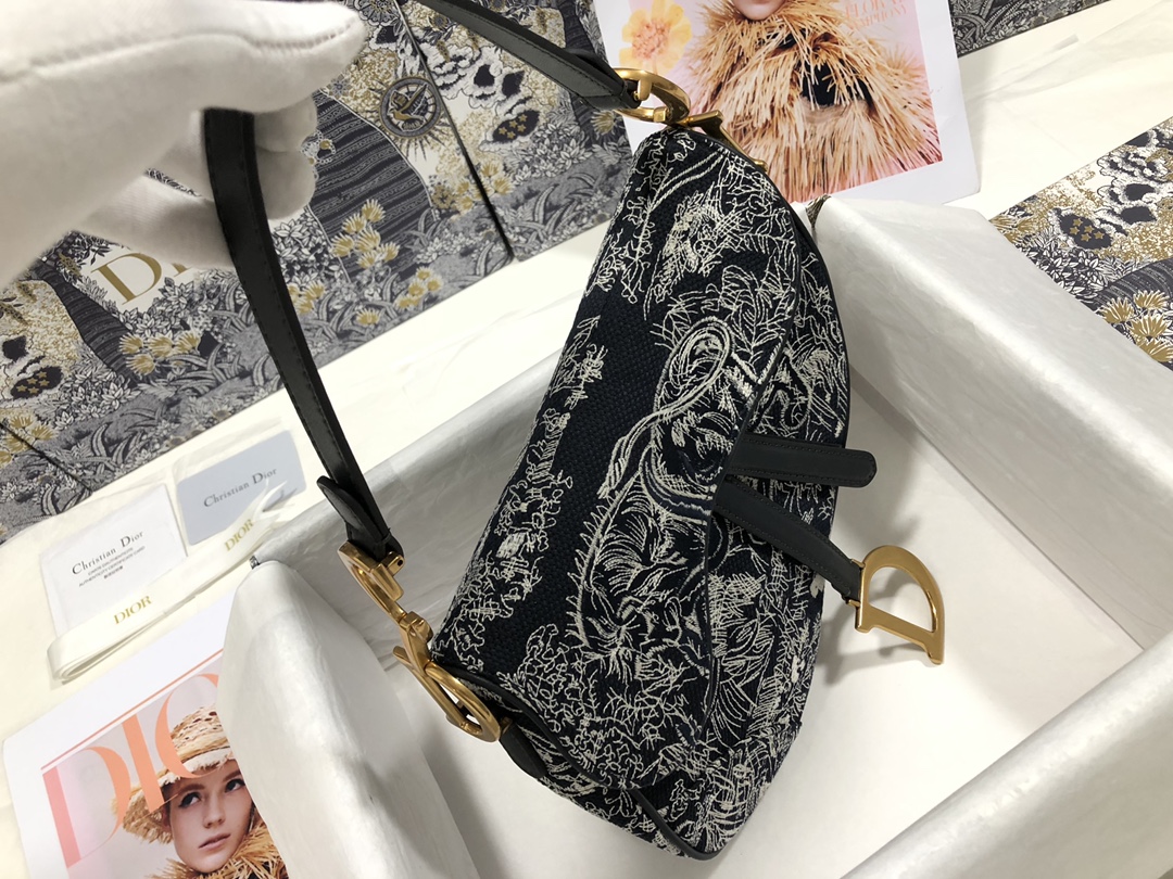 Handbag Chanel M0446 size 25.5 x 20 x 6.5 cm - vstockx