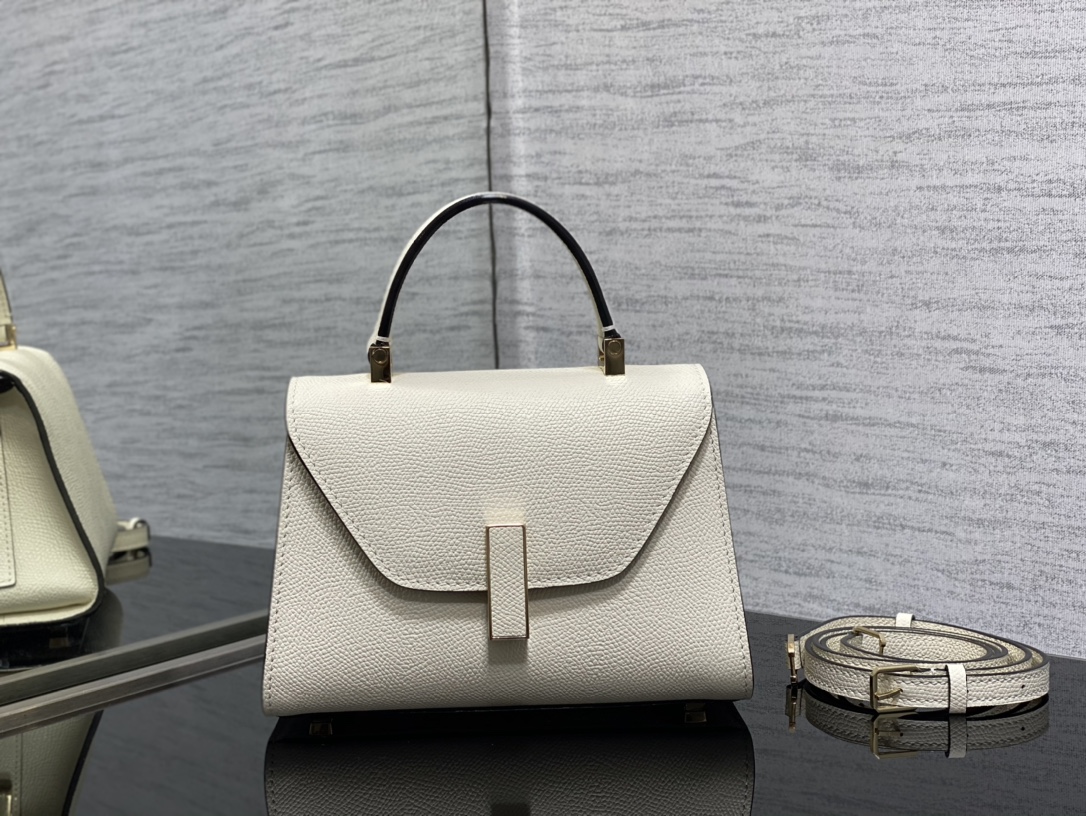 Handbag VALEXTRA size '**' - vstockx