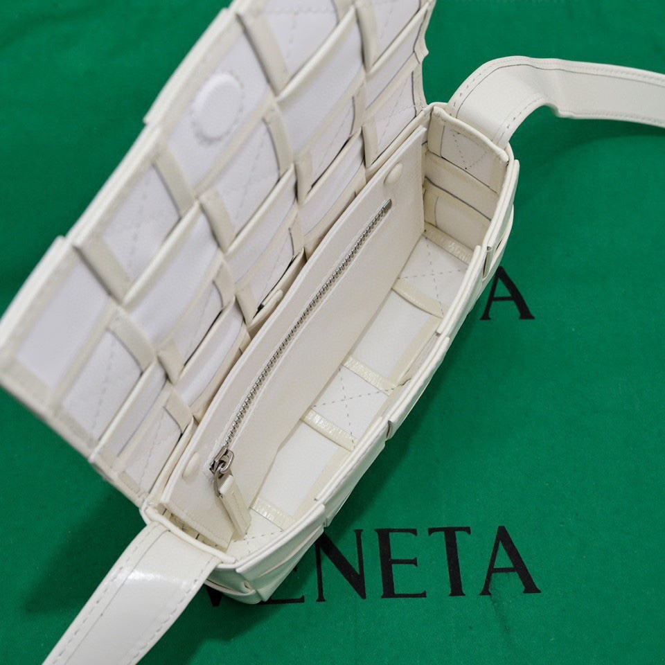 handbags Bottega Veneta 7587# size:17.5*10.5*3cm - vstockx