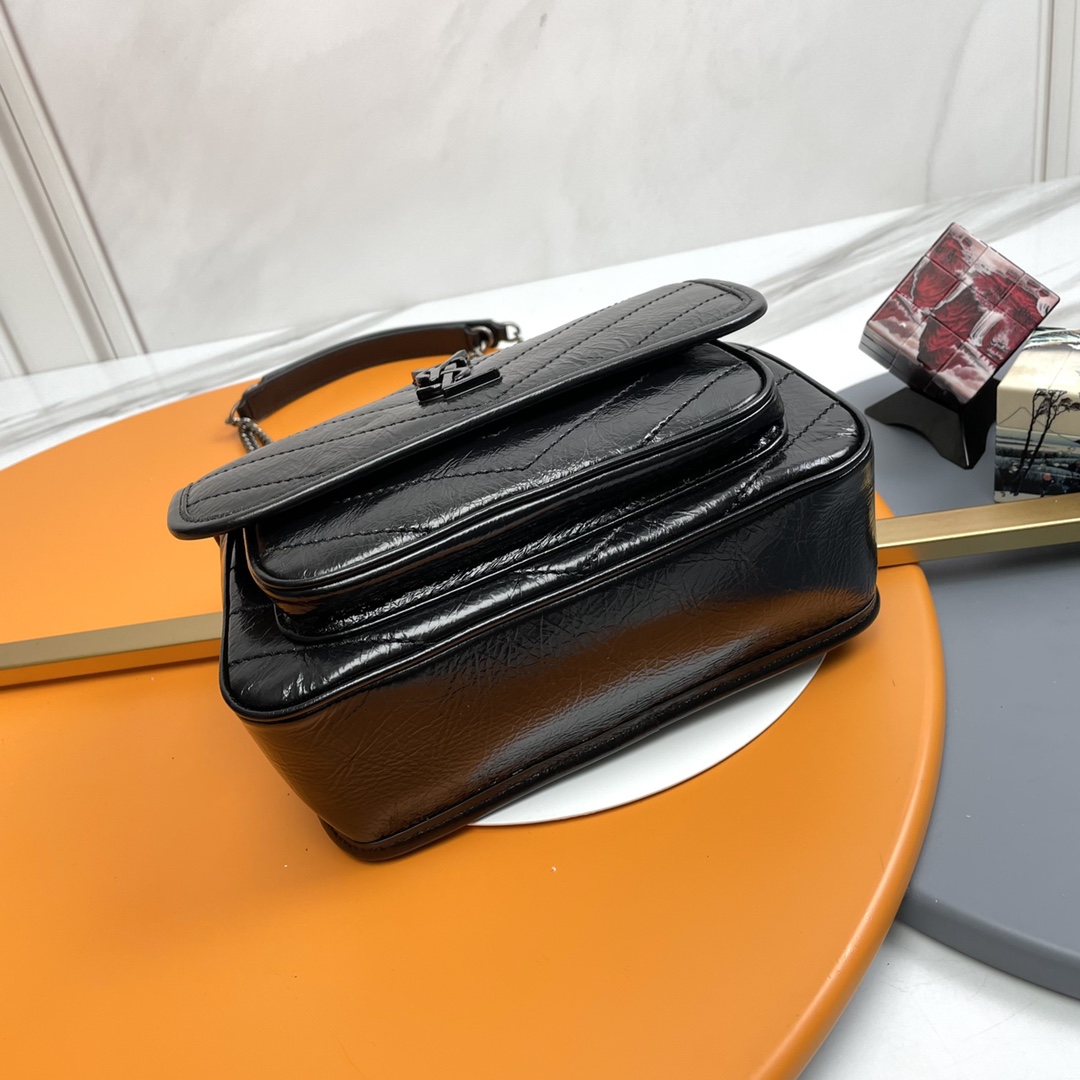 Handbags SAINT LAURENT 533037 size 26x21x13 cm - vstockx