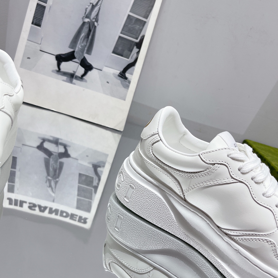 Gucci Women's GG sneaker 2 - vstockx