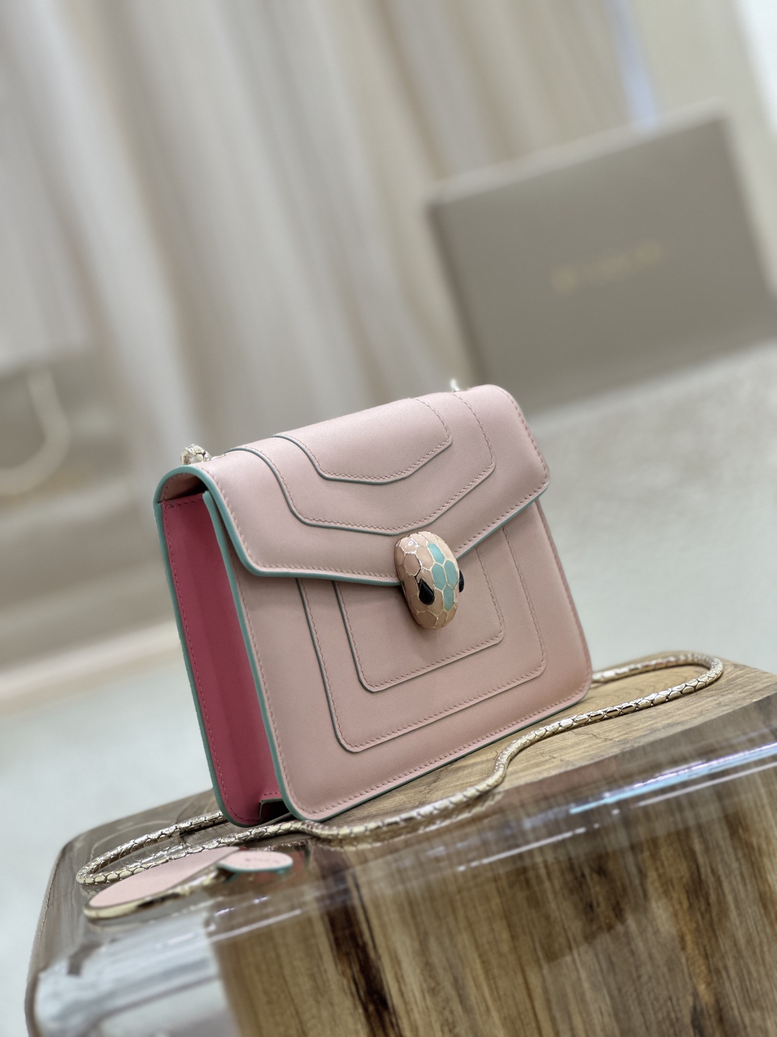 Handbags Bvlgari 35107 size:20*15*5 cm - vstockx