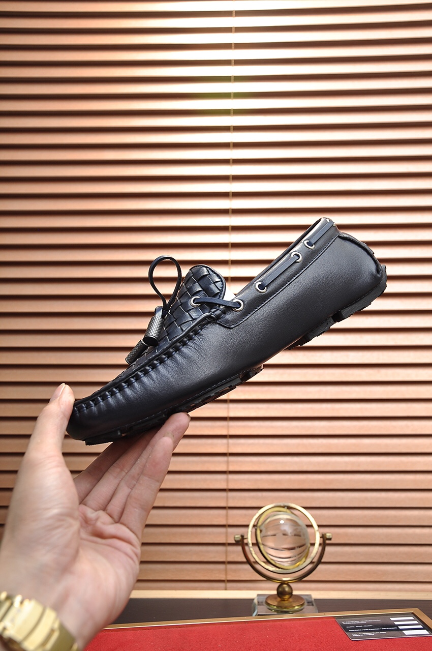 Bottega Veneta Intrecciato Leather Loafers 7 - vstockx