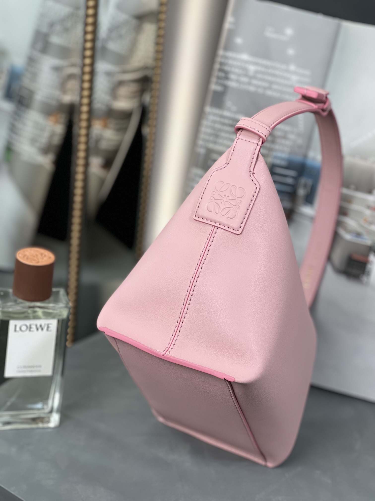 Handbags LOEWE Cubi size:21-17-13 cm - vstockx