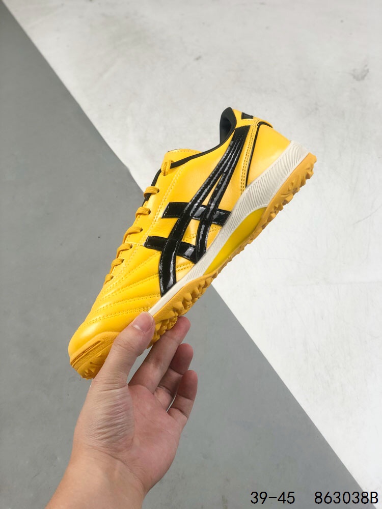 ASICS football shoes 1 - vstockx