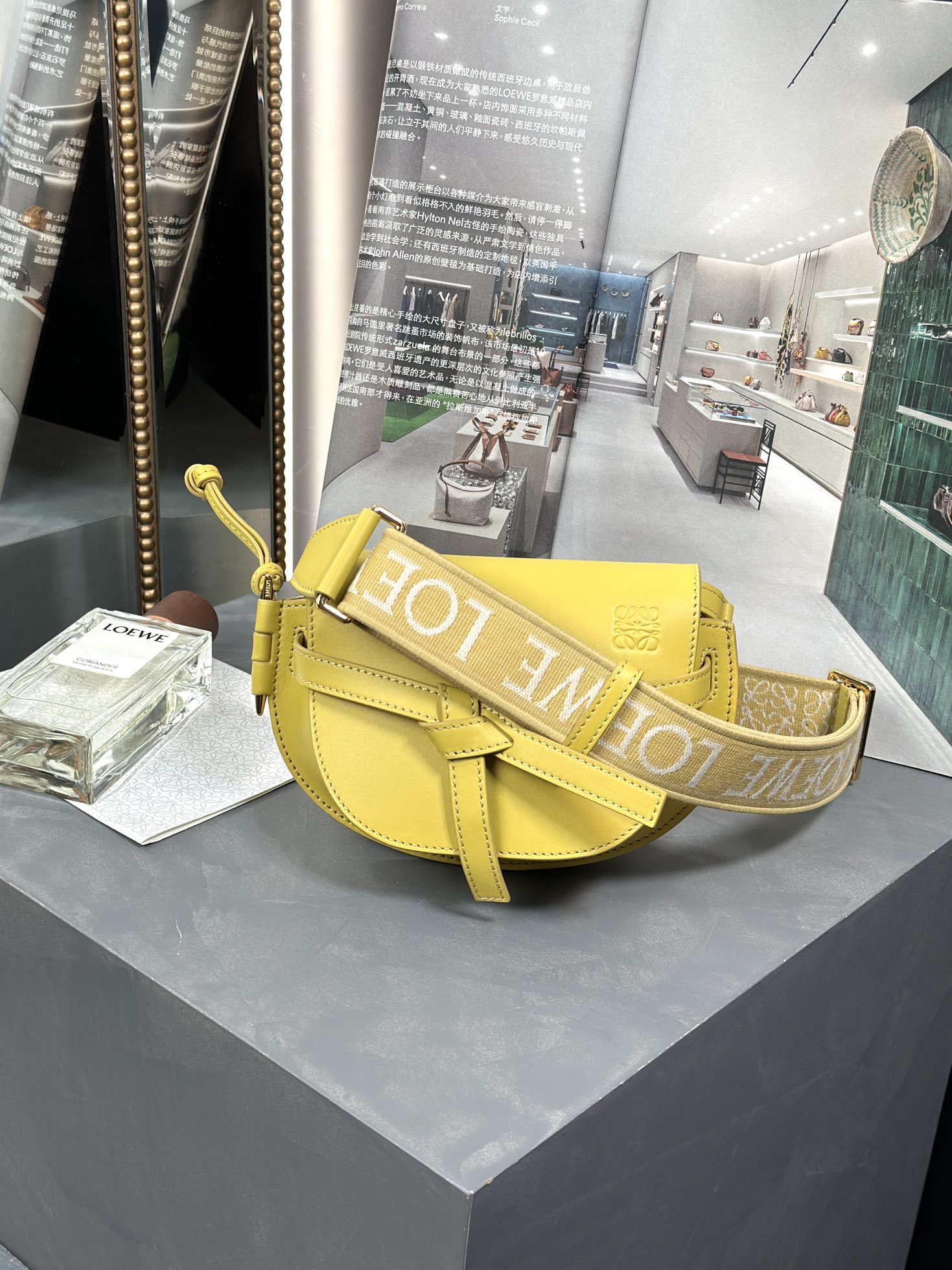 Handbags LOEWE   size:15*12.5*9cm - vstockx