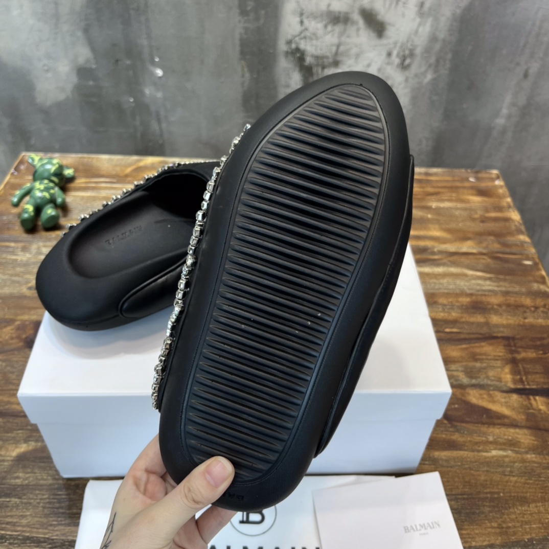 Balmain Quilted leather B-IT mules 7 - vstockx