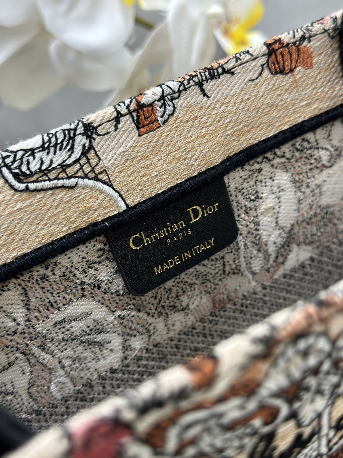 Handbag Dior M1286 size 36 x 27.5 x 16.5 cm - vstockx