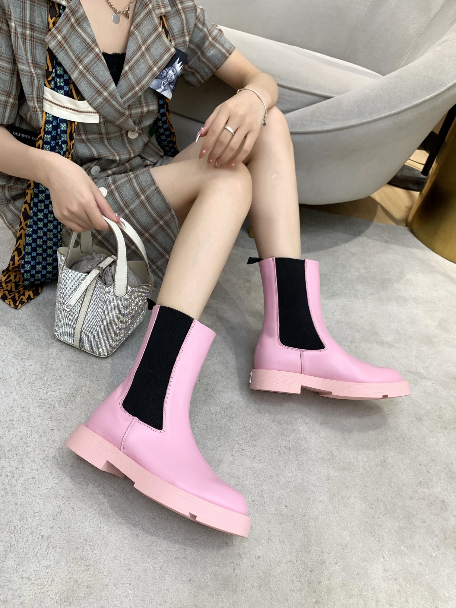 Givenchy Boots 23 - vstockx