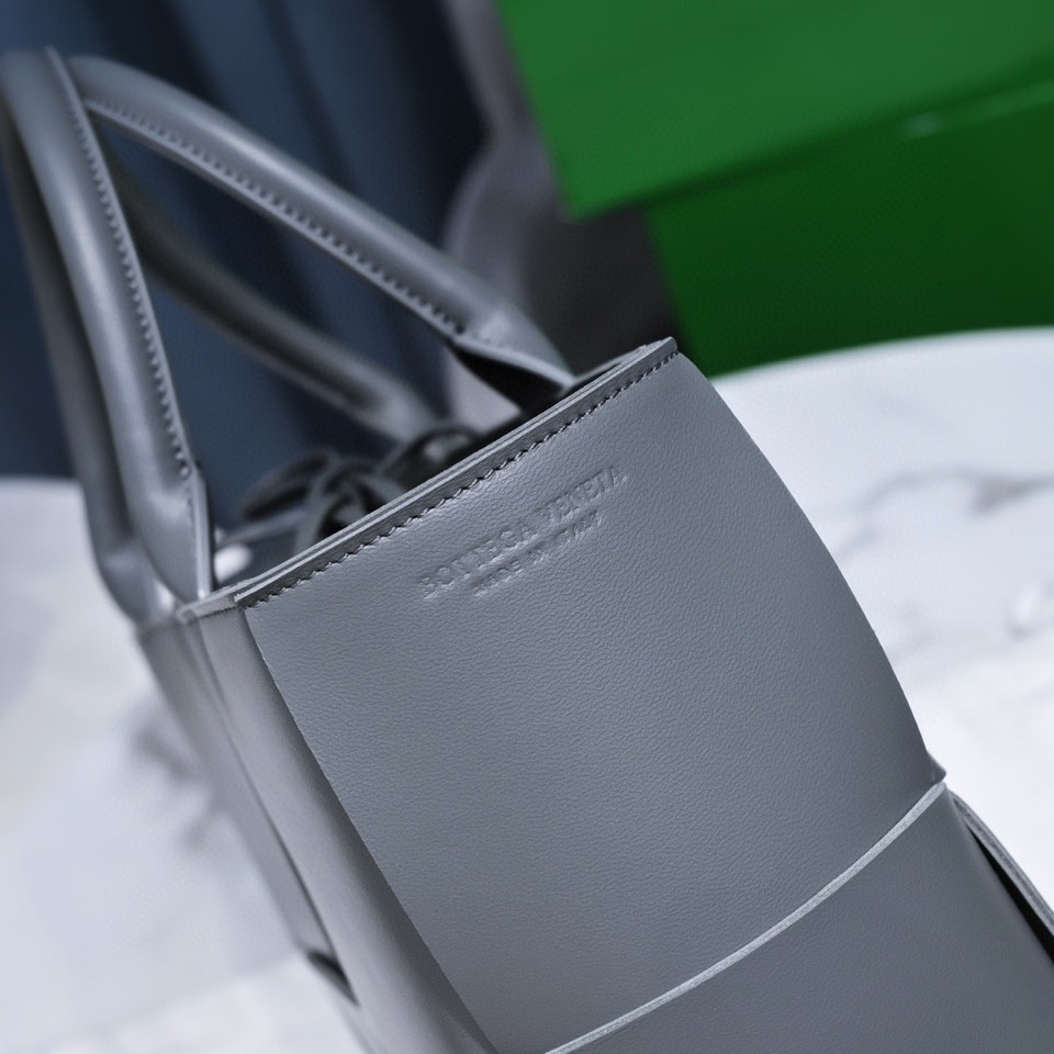 handbags Bottega Veneta 9893# size:30*20*12 - vstockx