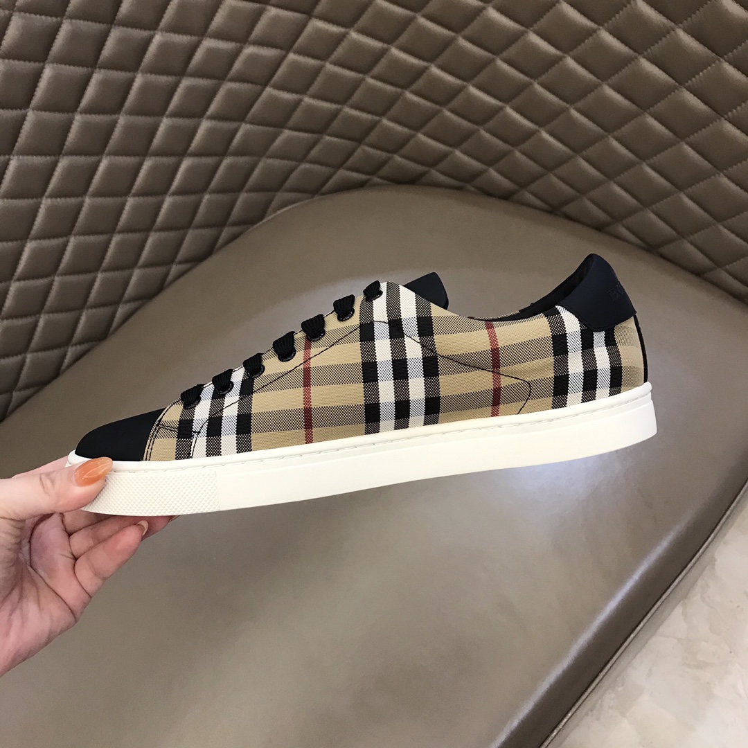 Burberry Perforated Check Sneaker 48 - vstockx
