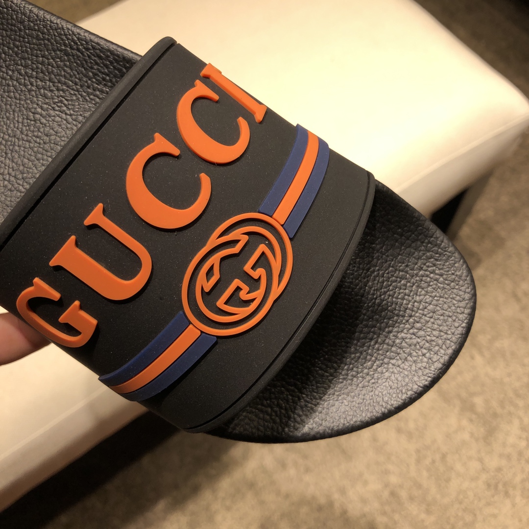 Gucci Slippers 49 - vstockx