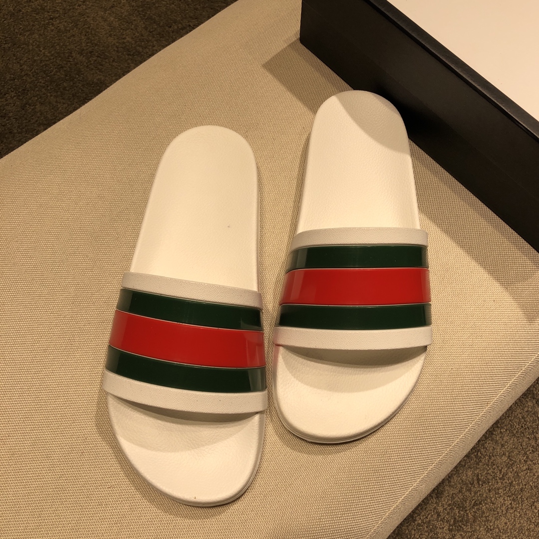 Gucci Slippers 33 - vstockx