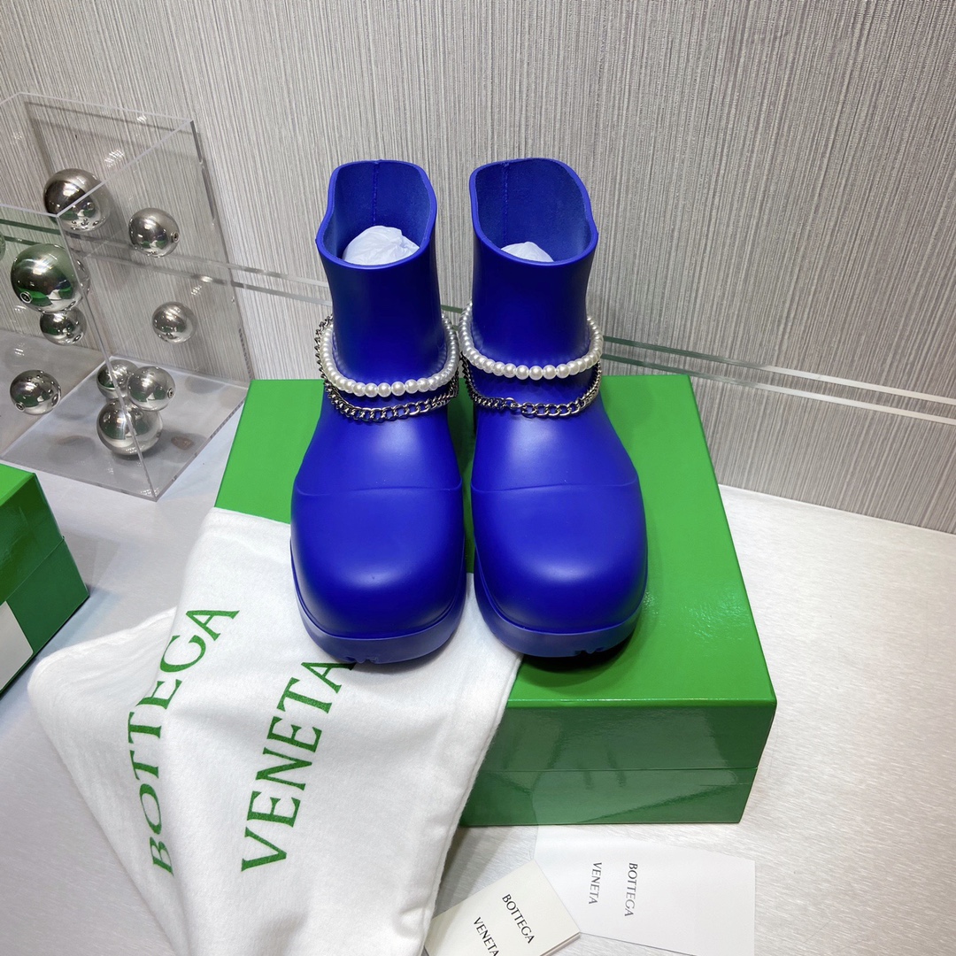 Bottega Veneta Boots 23 - vstockx