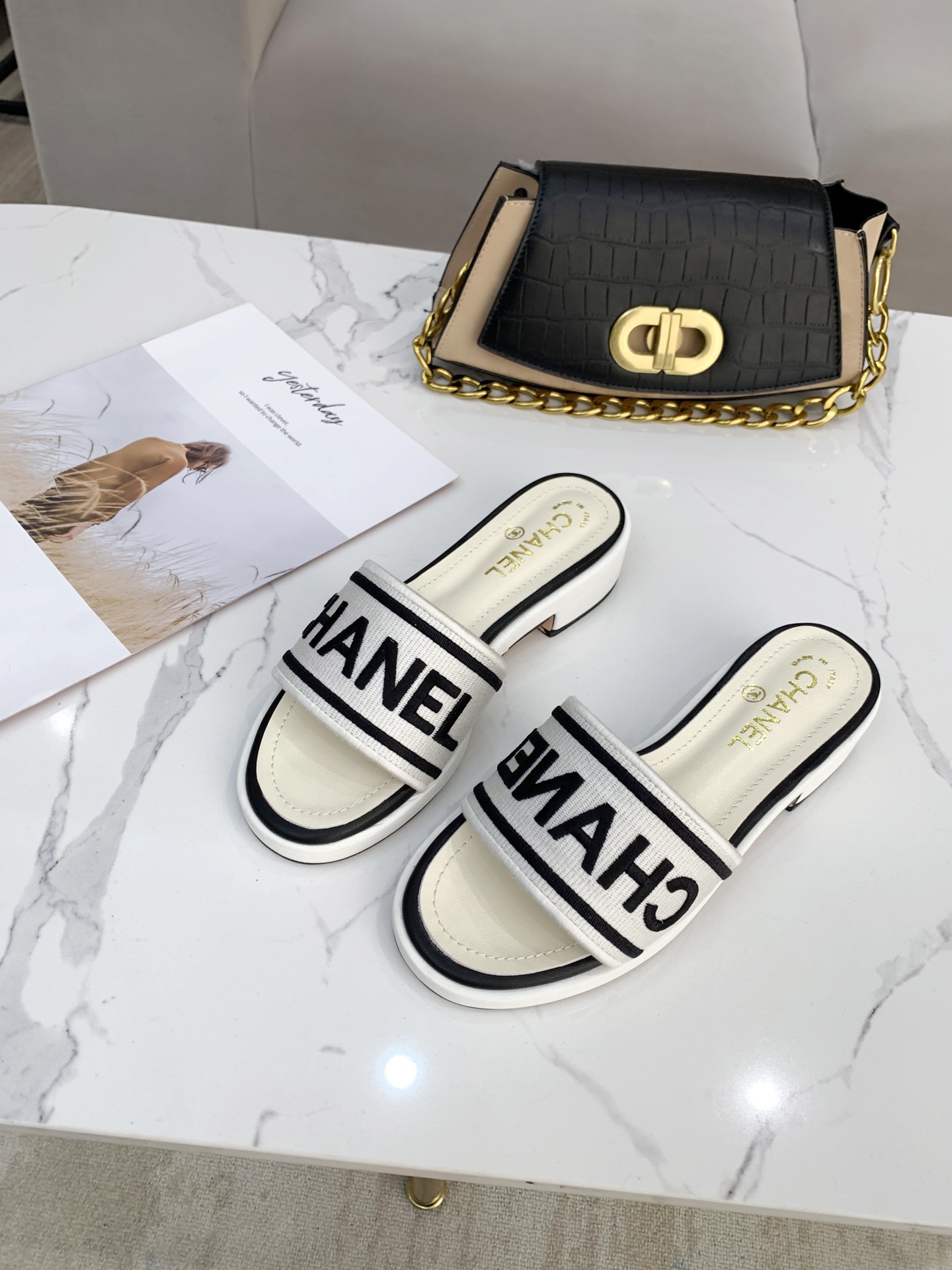 Chanel Slides 19 - vstockx