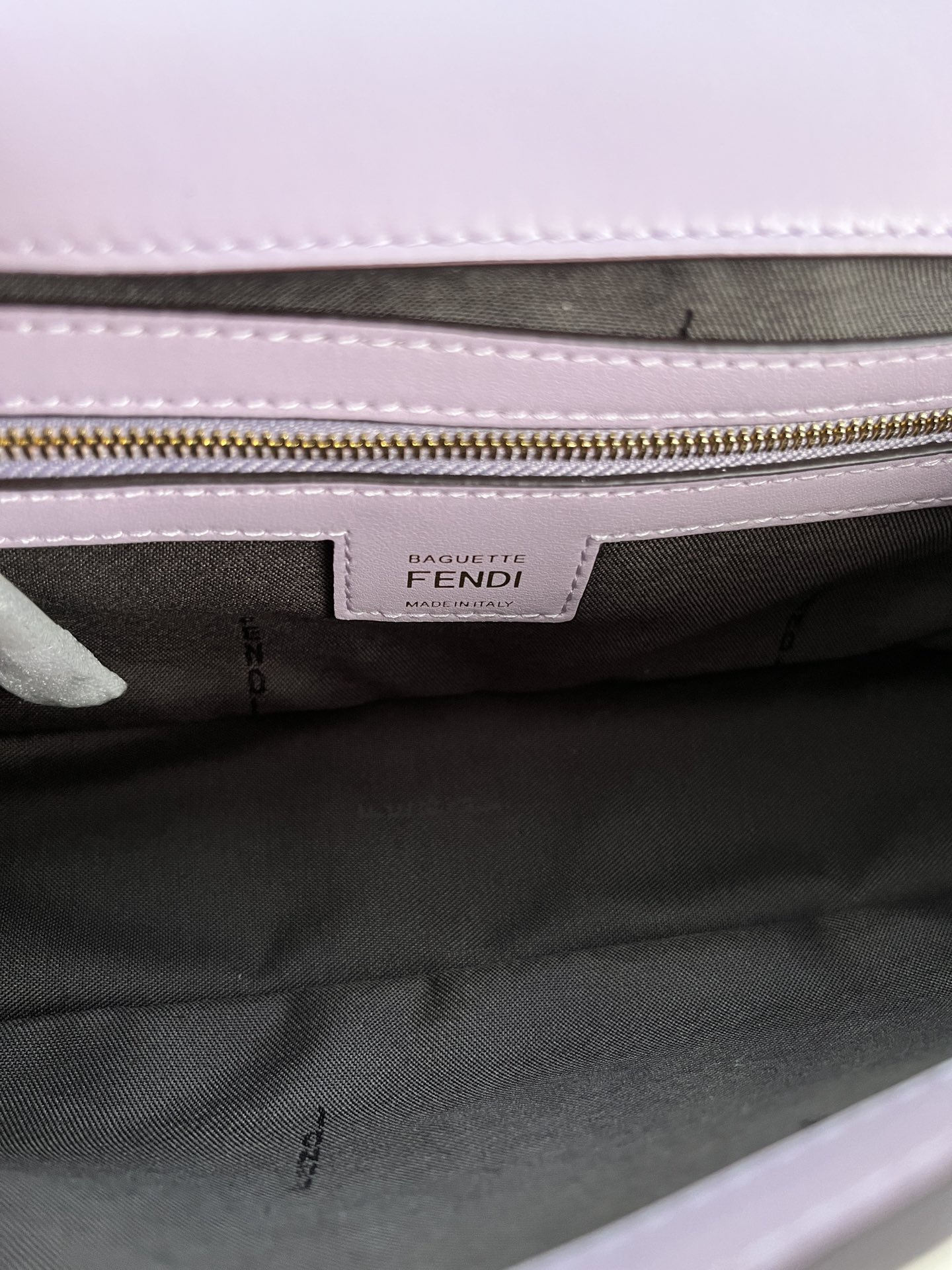 handbags FENDI 211 size:27*15*6cm - vstockx