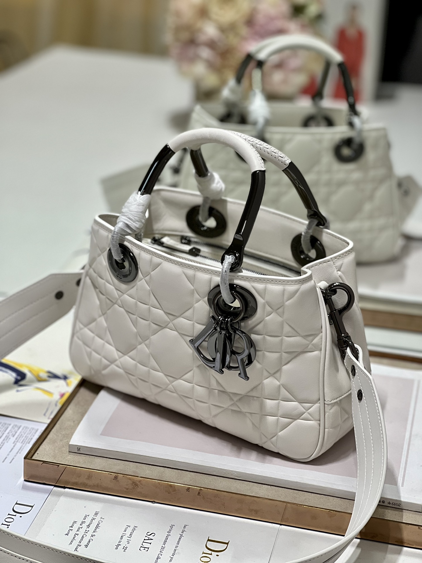 Handbag Dior 1202 size 28  28  9.5 cm - vstockx