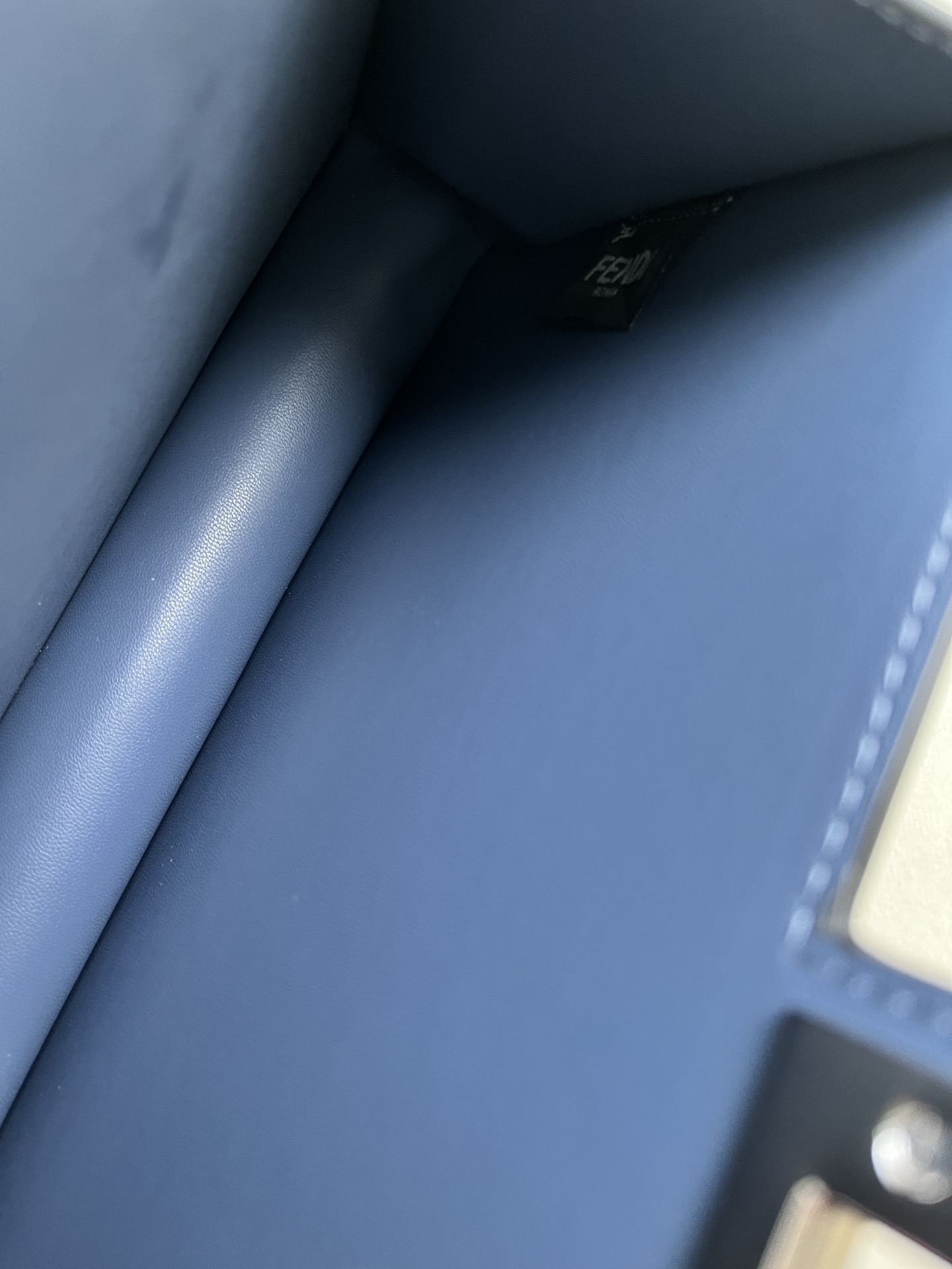 handbags FENDI 1011 size:34*18.5*11cm - vstockx