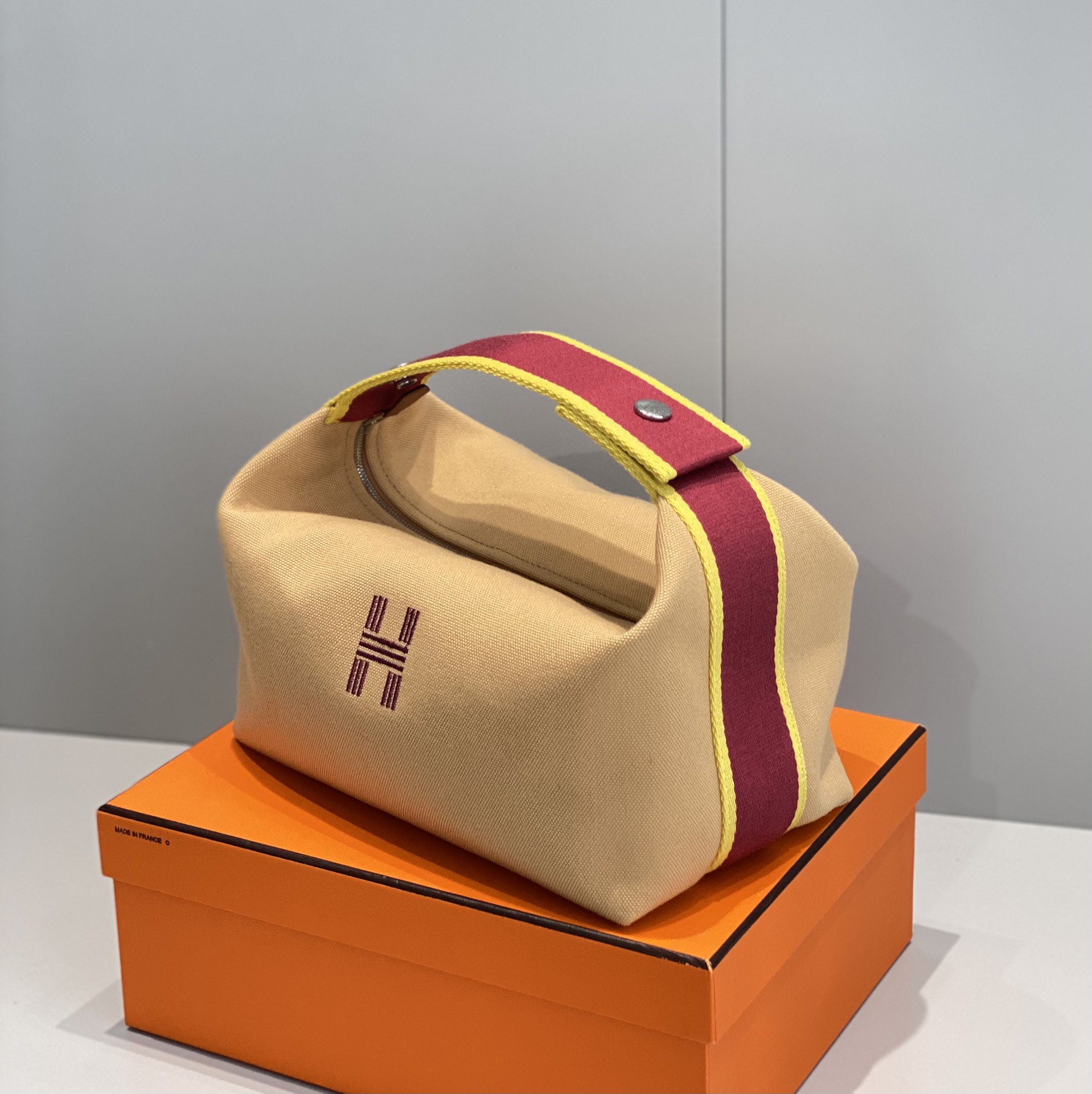 Handbags Hermes  -- size:25*21*14 cm - vstockx