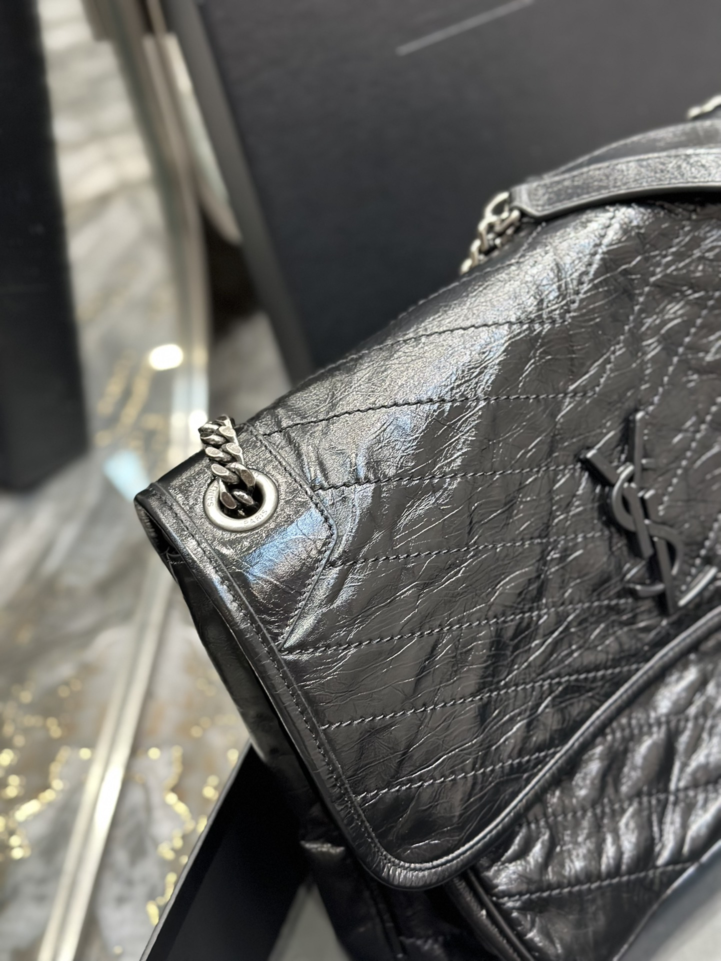 Handbags SAINT LAURENT 498830 size 32  23  9 cm - vstockx