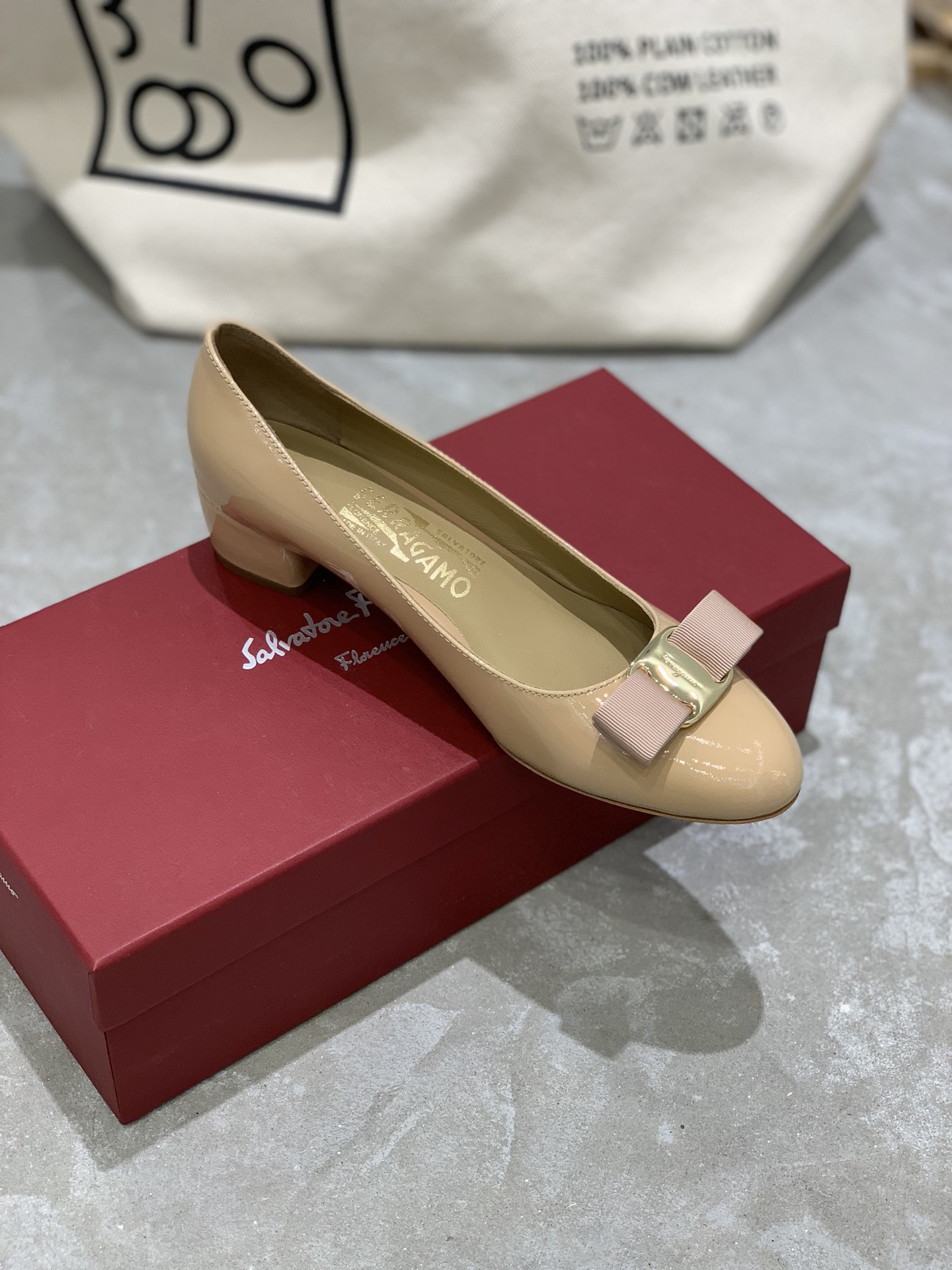 Salvatore Ferragamo Heel 4 - vstockx