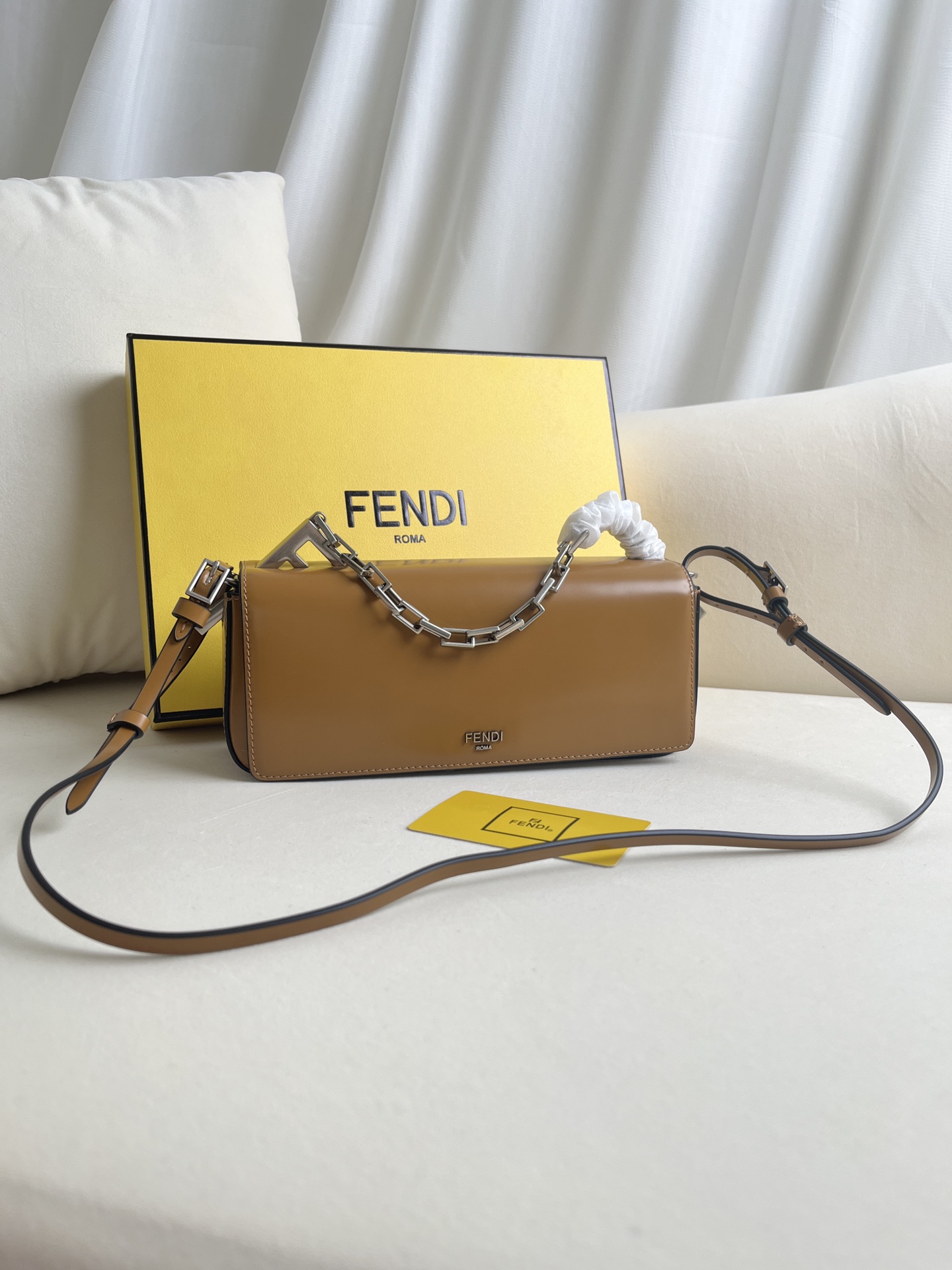 handbags FENDI 8605 size:23*13*7cm - vstockx