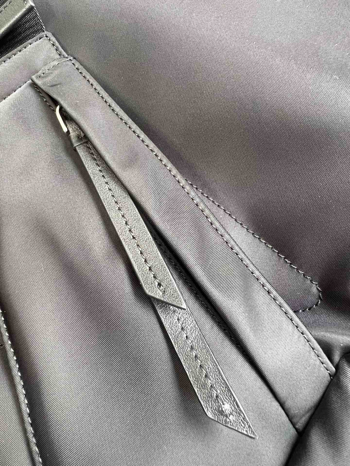 handbags prada 2VZ092 37.5*26.5 - vstockx