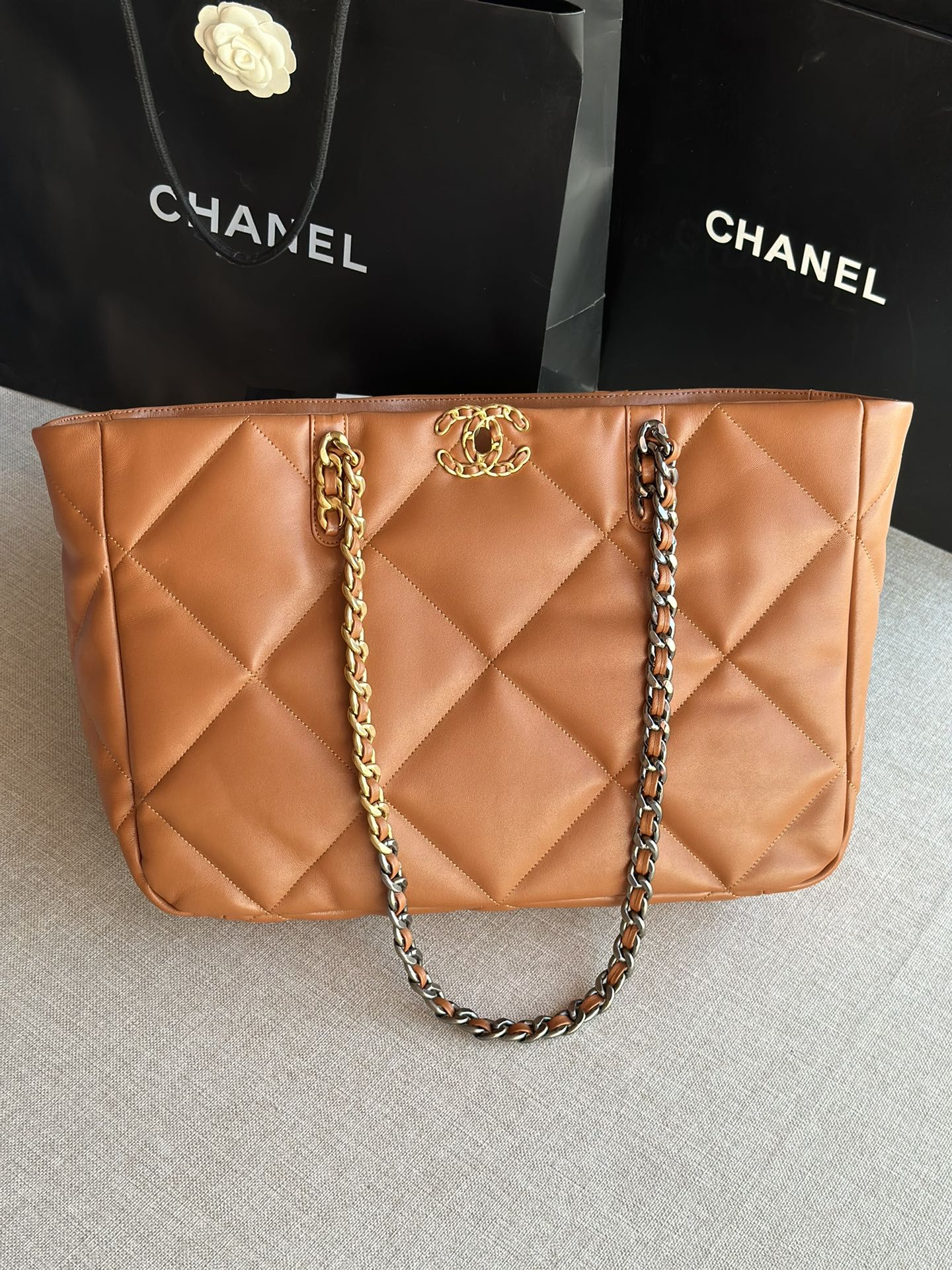 Handbag Chanel AS366 size 24 X41 X10 cm - vstockx