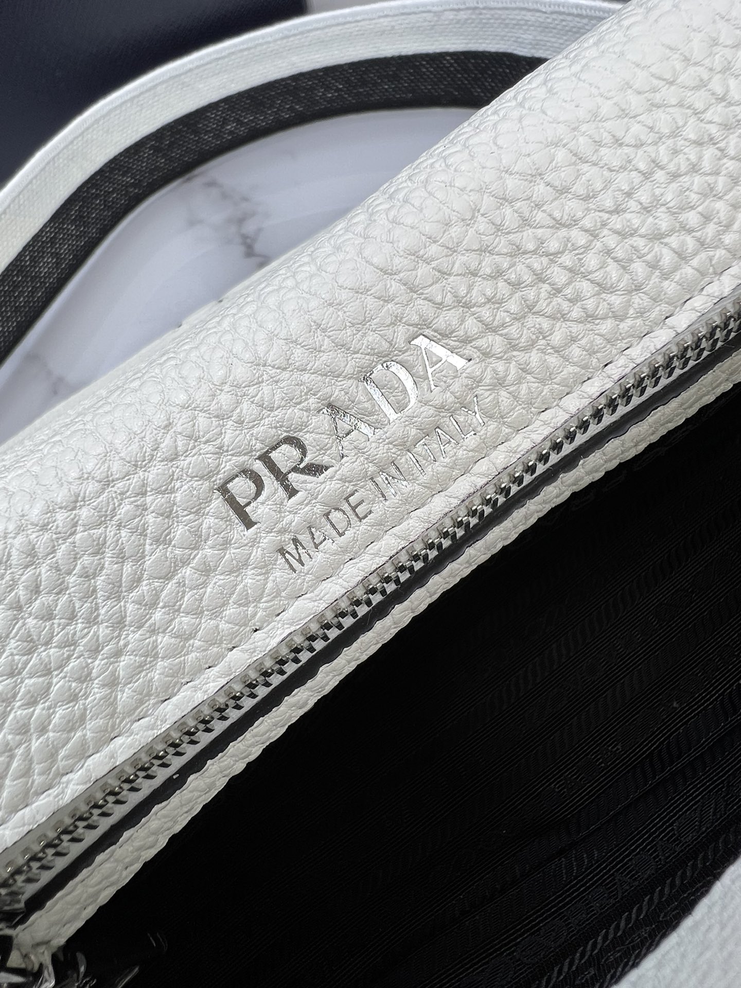 handbags prada 1BD314 23*18*9 - vstockx