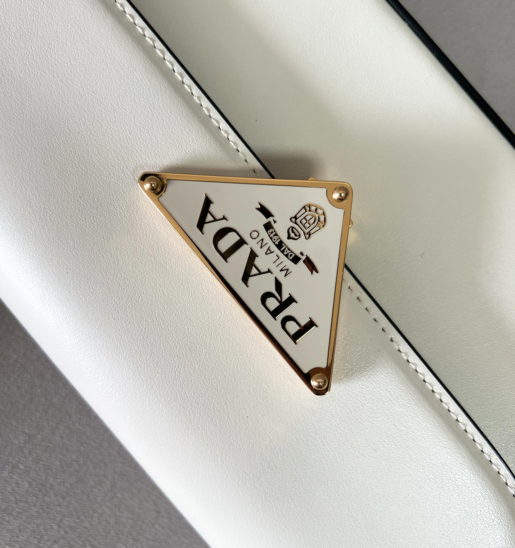 handbags prada 1BD339 Size:20.5*10.5*4cm - vstockx