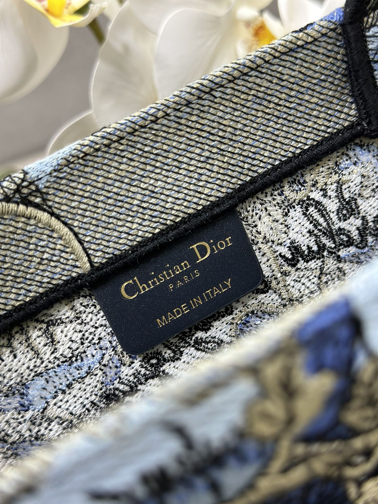 Handbag Dior M1286 size 42 x 35 x 18.5 cm - vstockx