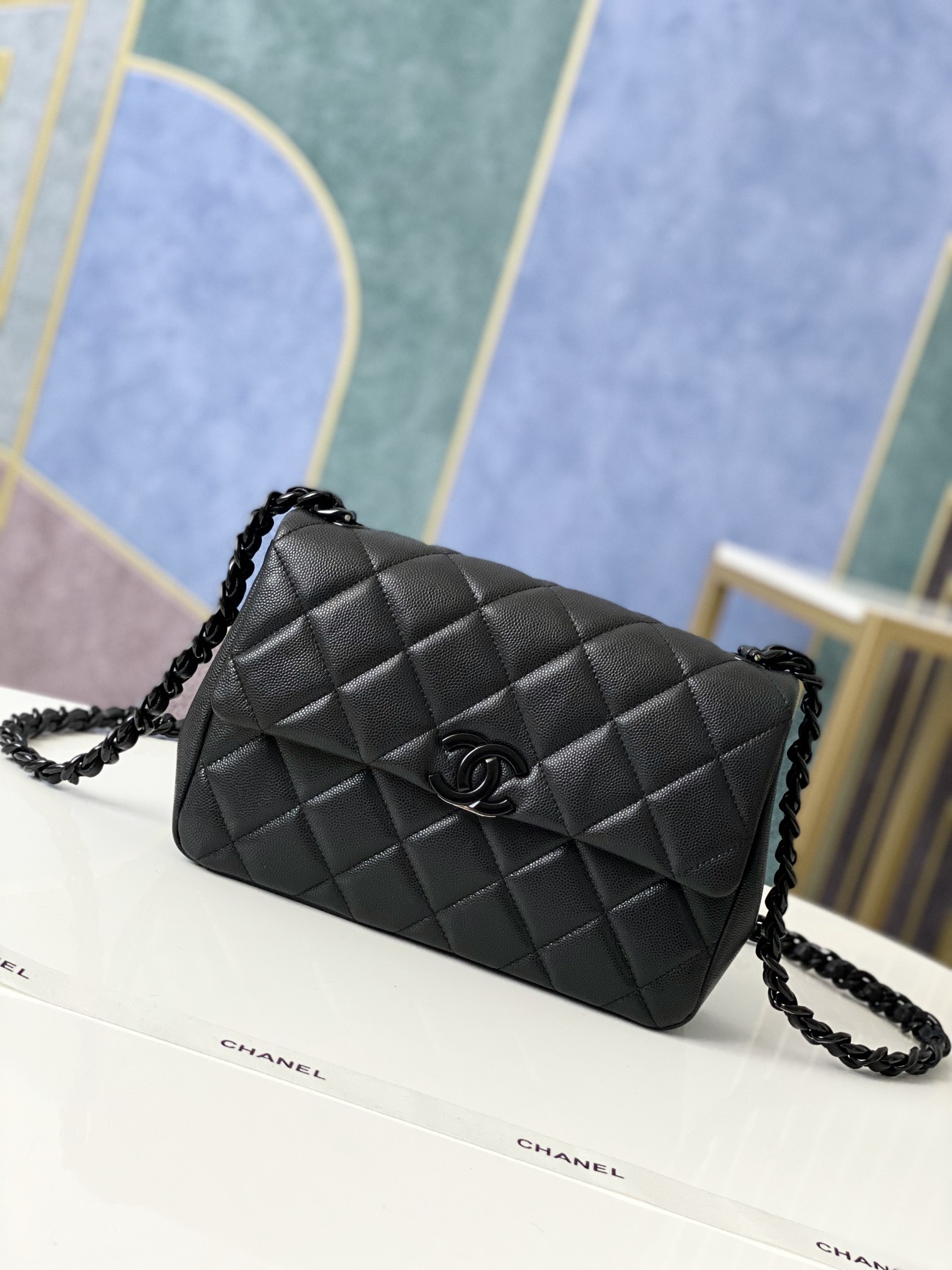 Handbag Chanel 2303 size 24x16.5x7 cm - vstockx
