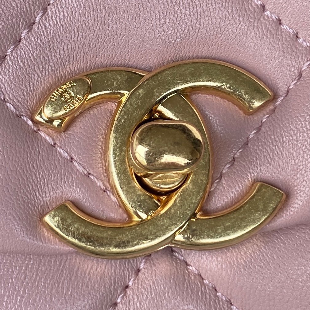 Handbag Chanel AS3366 size 20X9X13.5 Cm - vstockx