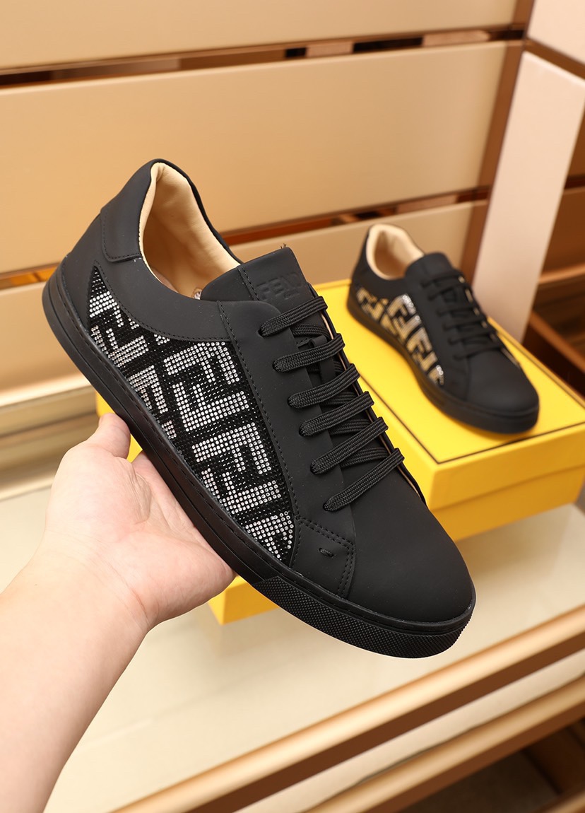 Fendi Low Top Sneakers 13 - vstockx