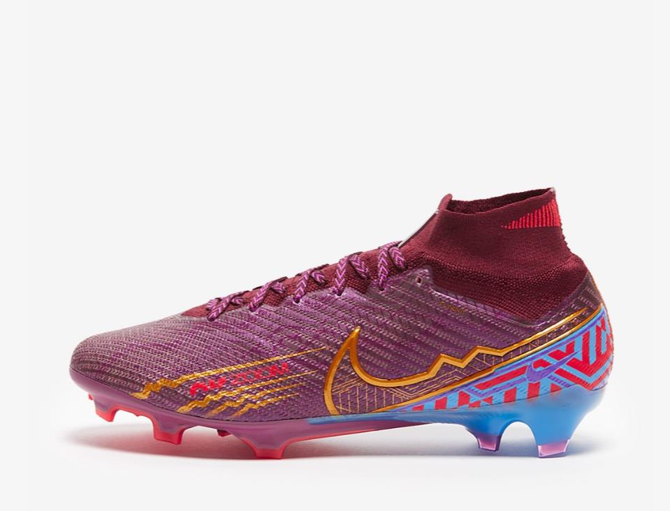 NK football shoes 1 - vstockx