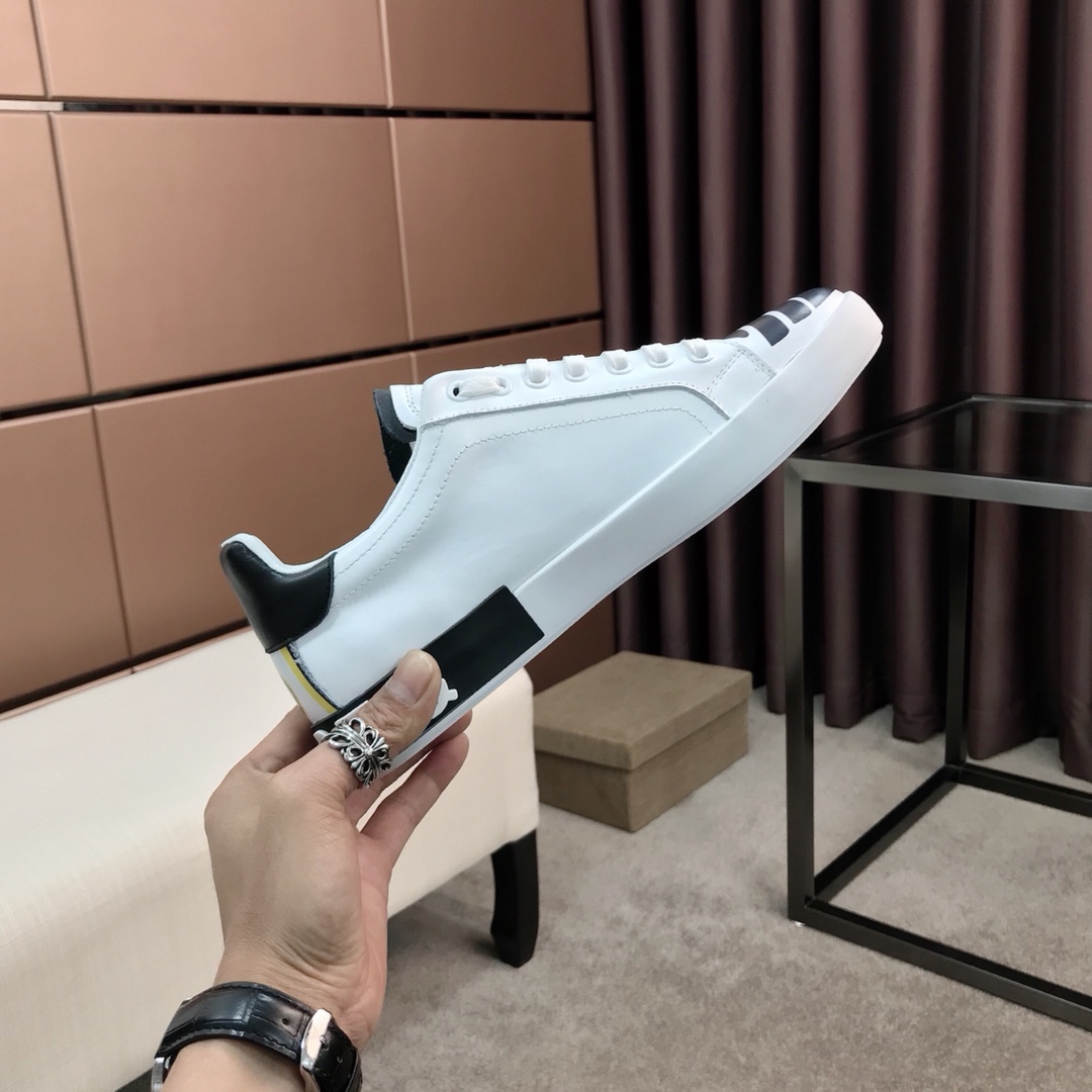 Dolce & Gabbana Low Tops Sneakers 122 - vstockx