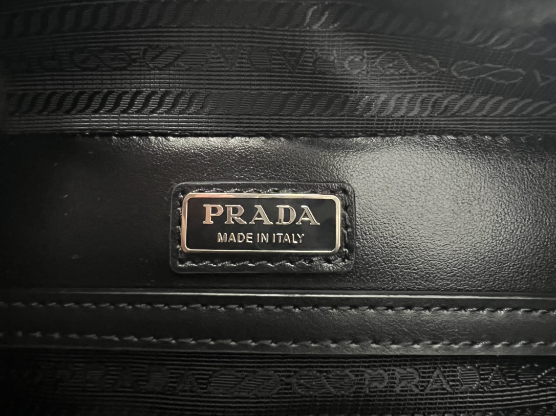 handbags prada 2VH070 19*12.5*5.5 - vstockx