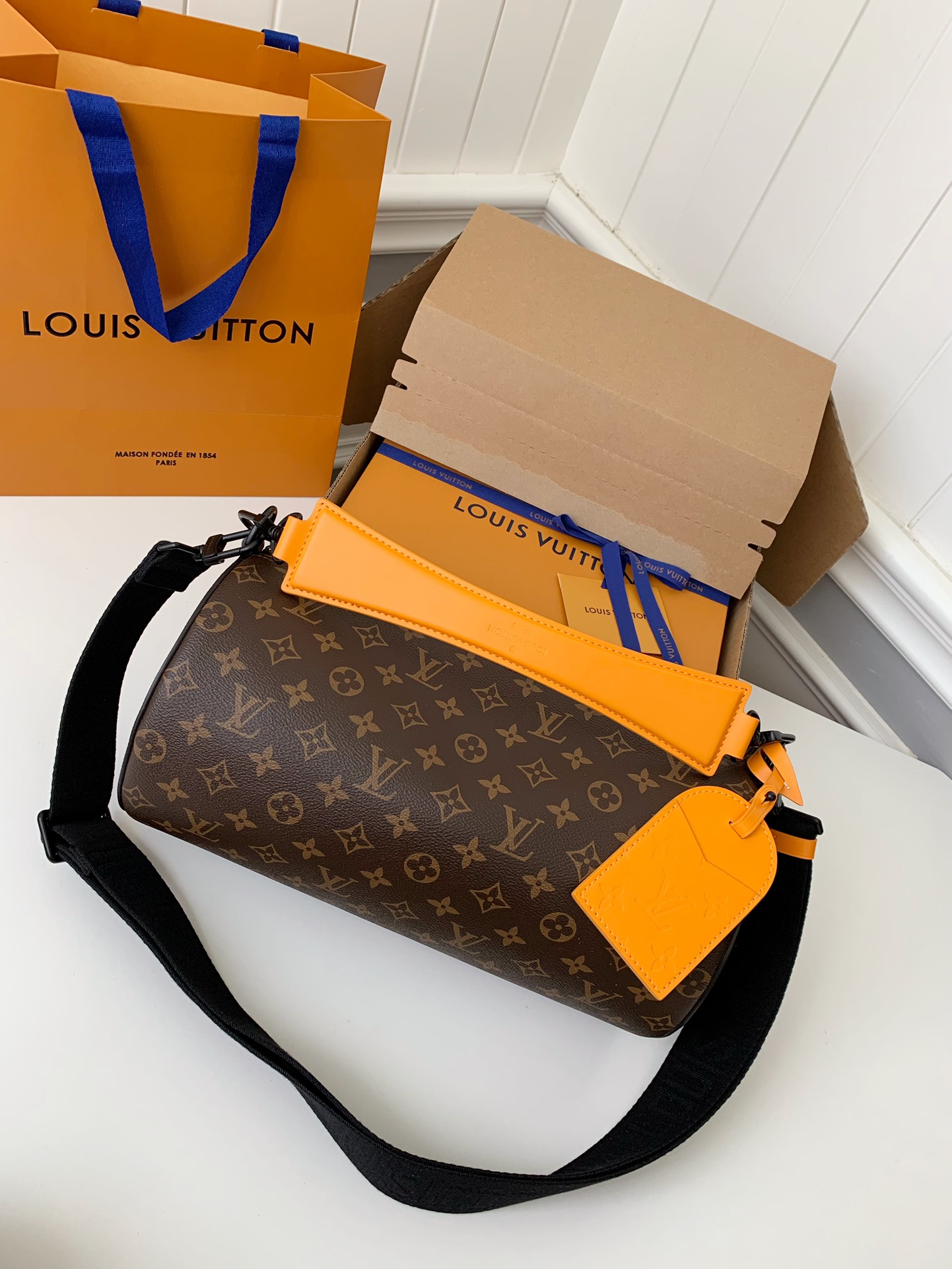 Handbags Louis Vuitton M46691 size:33*17*17 cm - vstockx