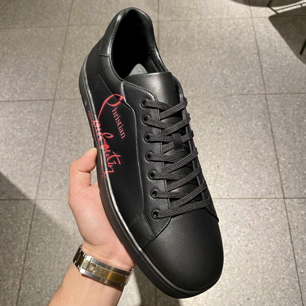 Christian Louboutin Low Top Sneakers 4 - vstockx