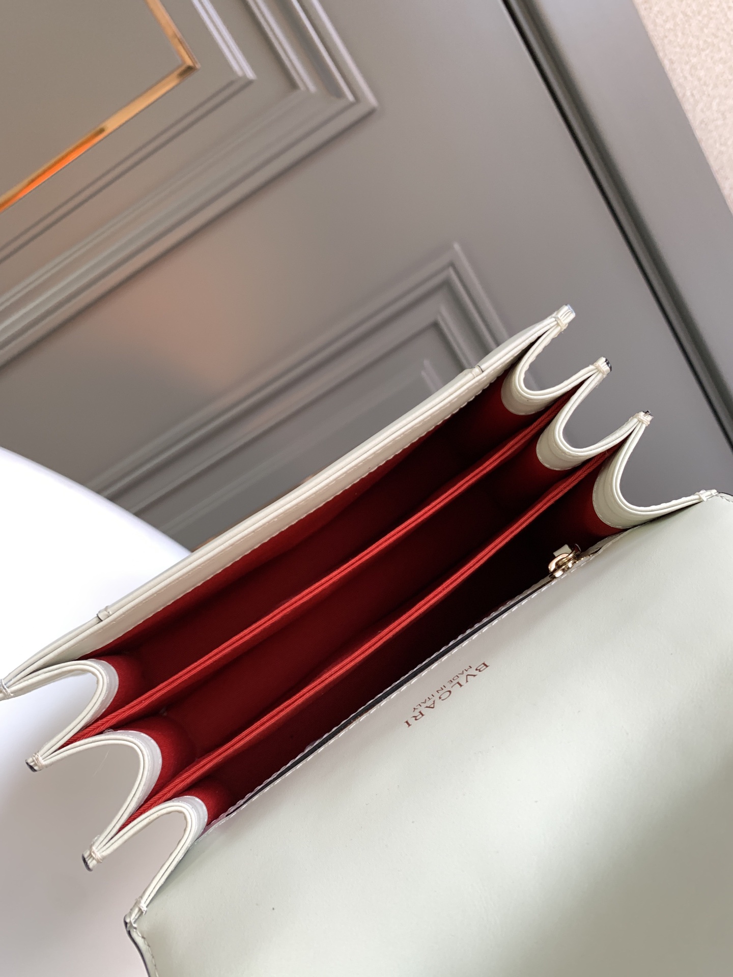 Handbags Bvlgari Sprpenti Forever size:19*13.5*6 cm - vstockx