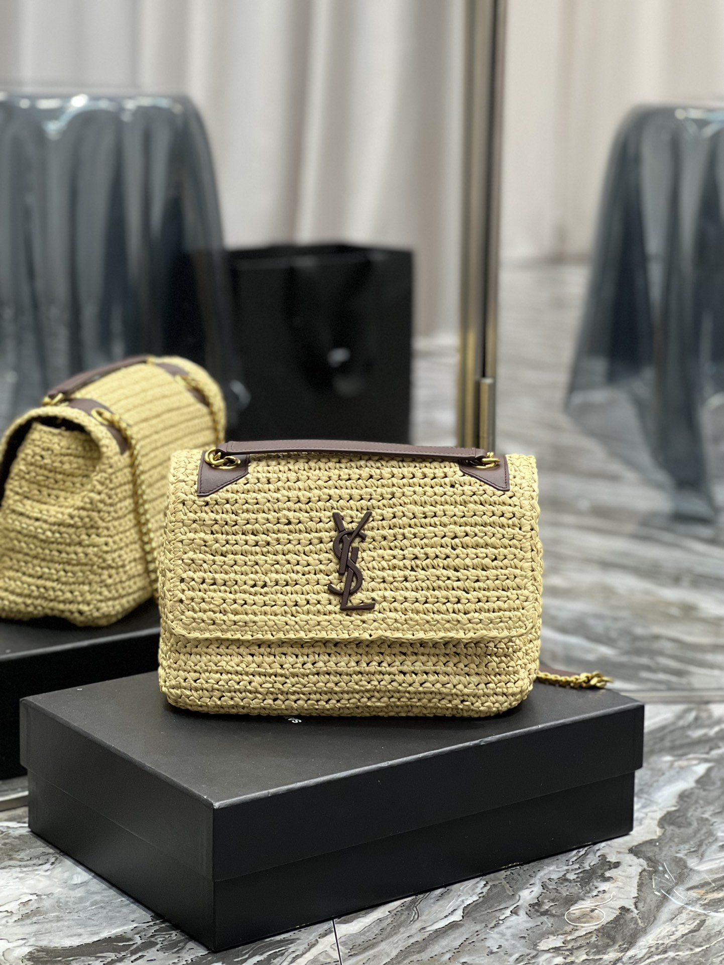 Handbags SAINT LAURENT 633158 size 28  20.5  8.5 cm - vstockx