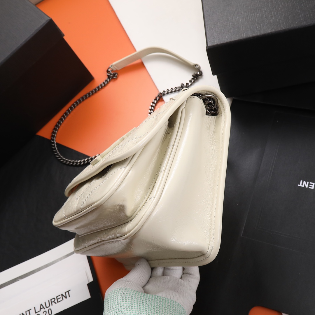 Handbags SAINT LAURENT 533037 size 22x16.5x12 cm - vstockx