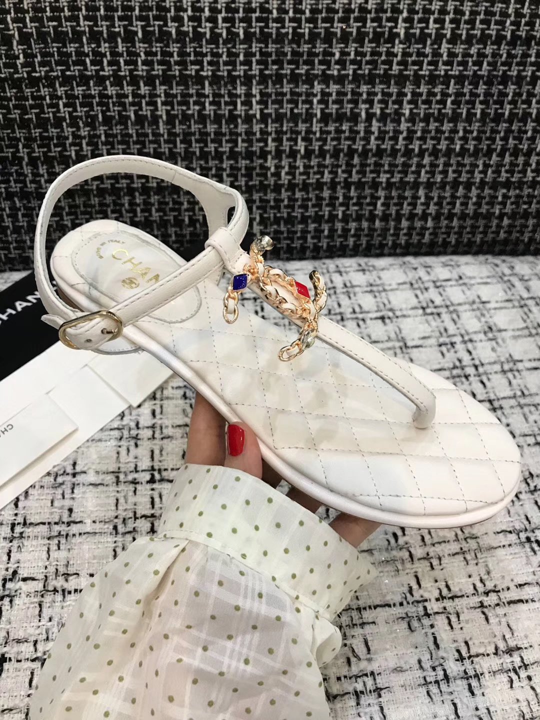 Chanel Slides 50 - vstockx