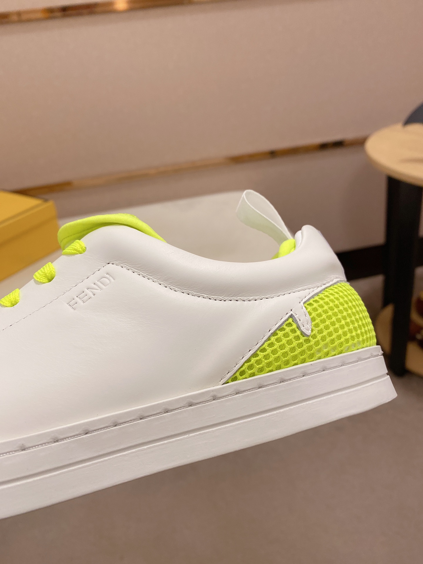 Fendi Low Top Sneakers 22 - vstockx