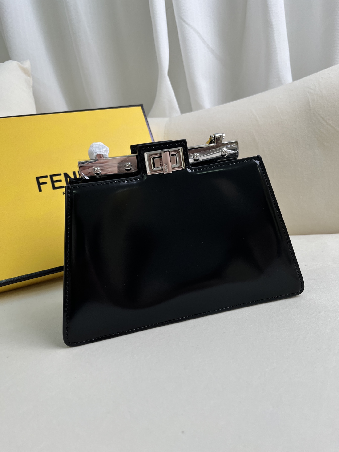handbags FENDI 1012 size:20.5*11*14cm - vstockx