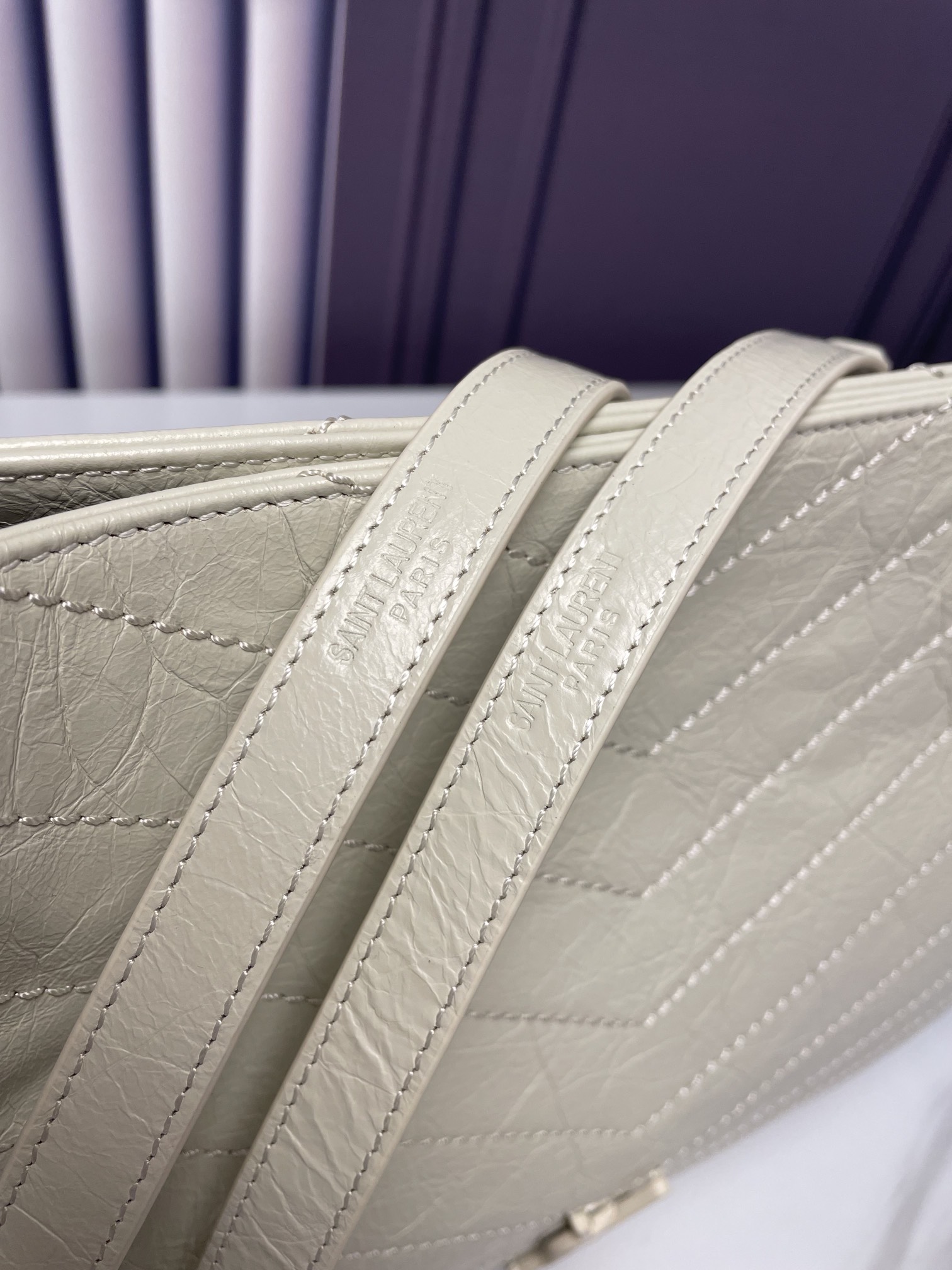 Handbags SAINT LAURENT 577999 size 33x27x11.5 cm - vstockx