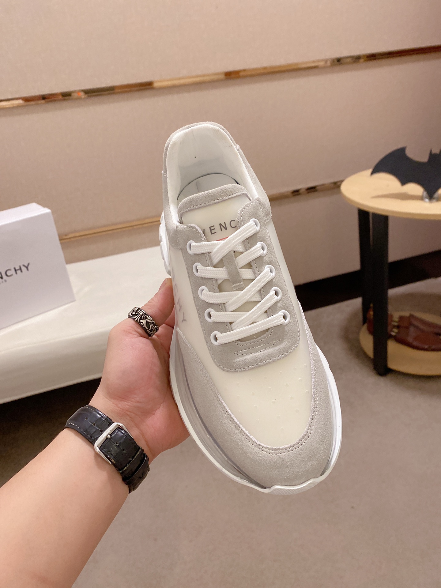 Givenchy Spectre Zip Sneakers 12 - vstockx