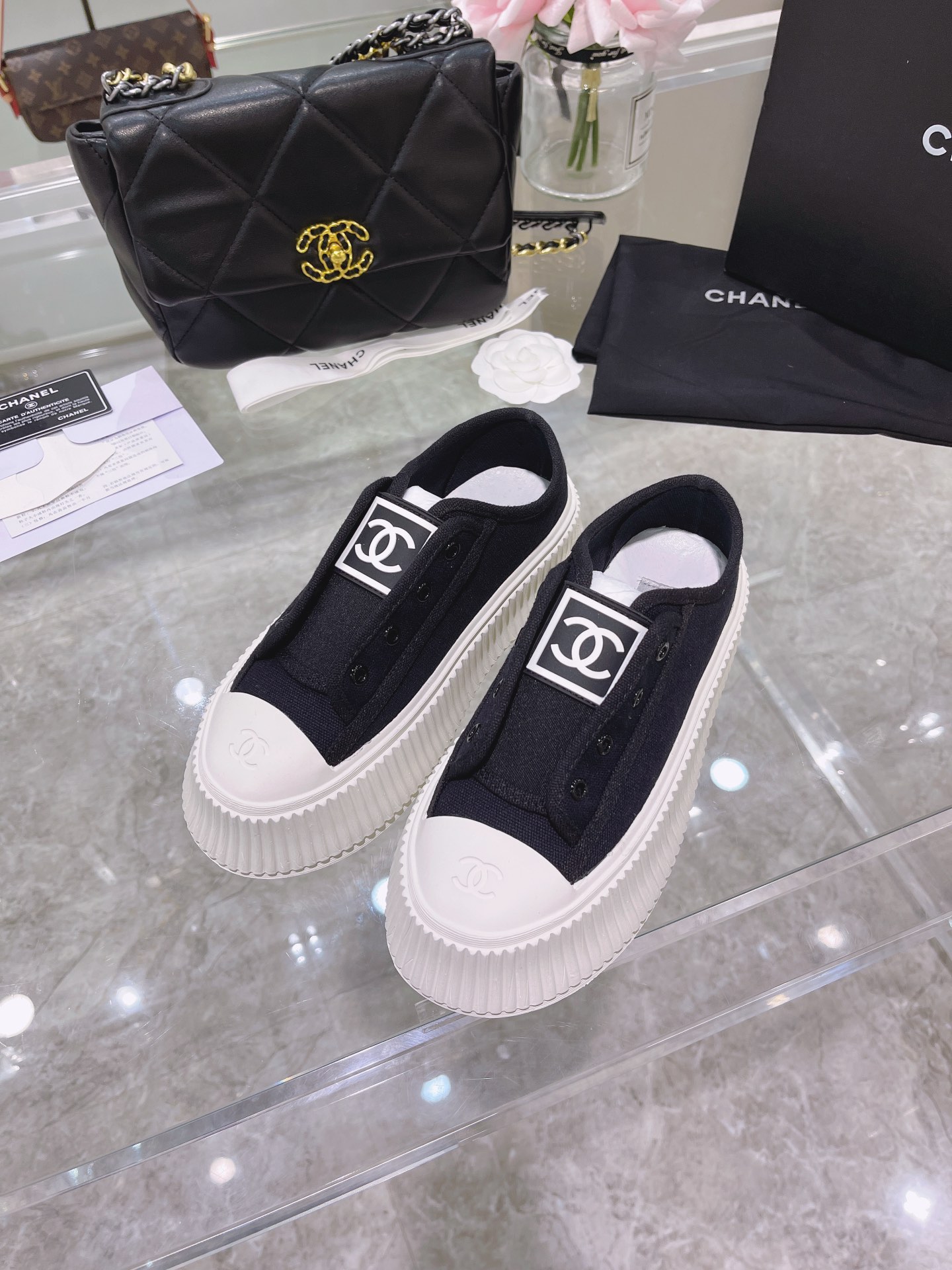 Chanel Platform Sneaker 20 - vstockx