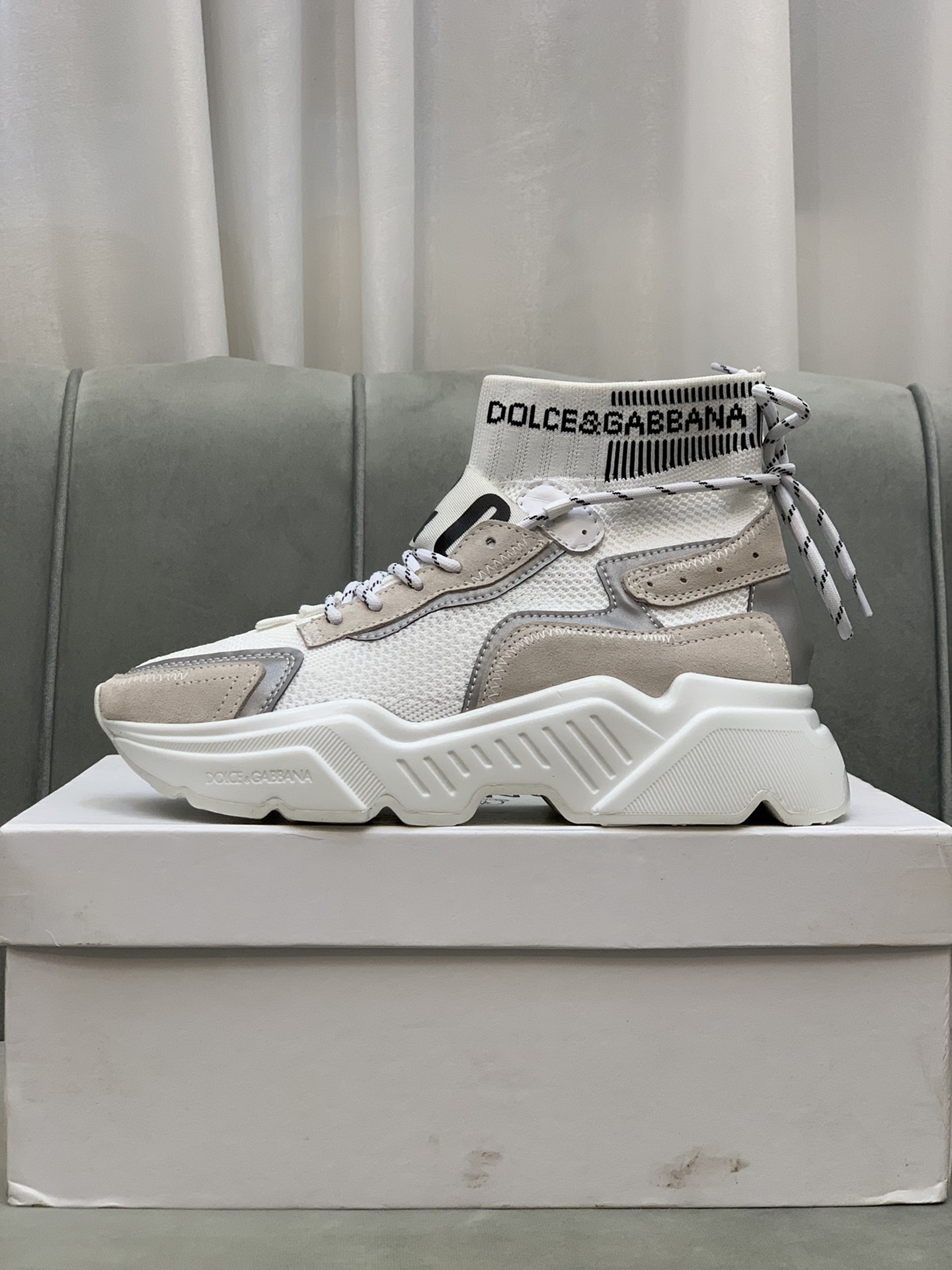Dolce & Gabbana High-Tops chunky sneakers 3 - vstockx