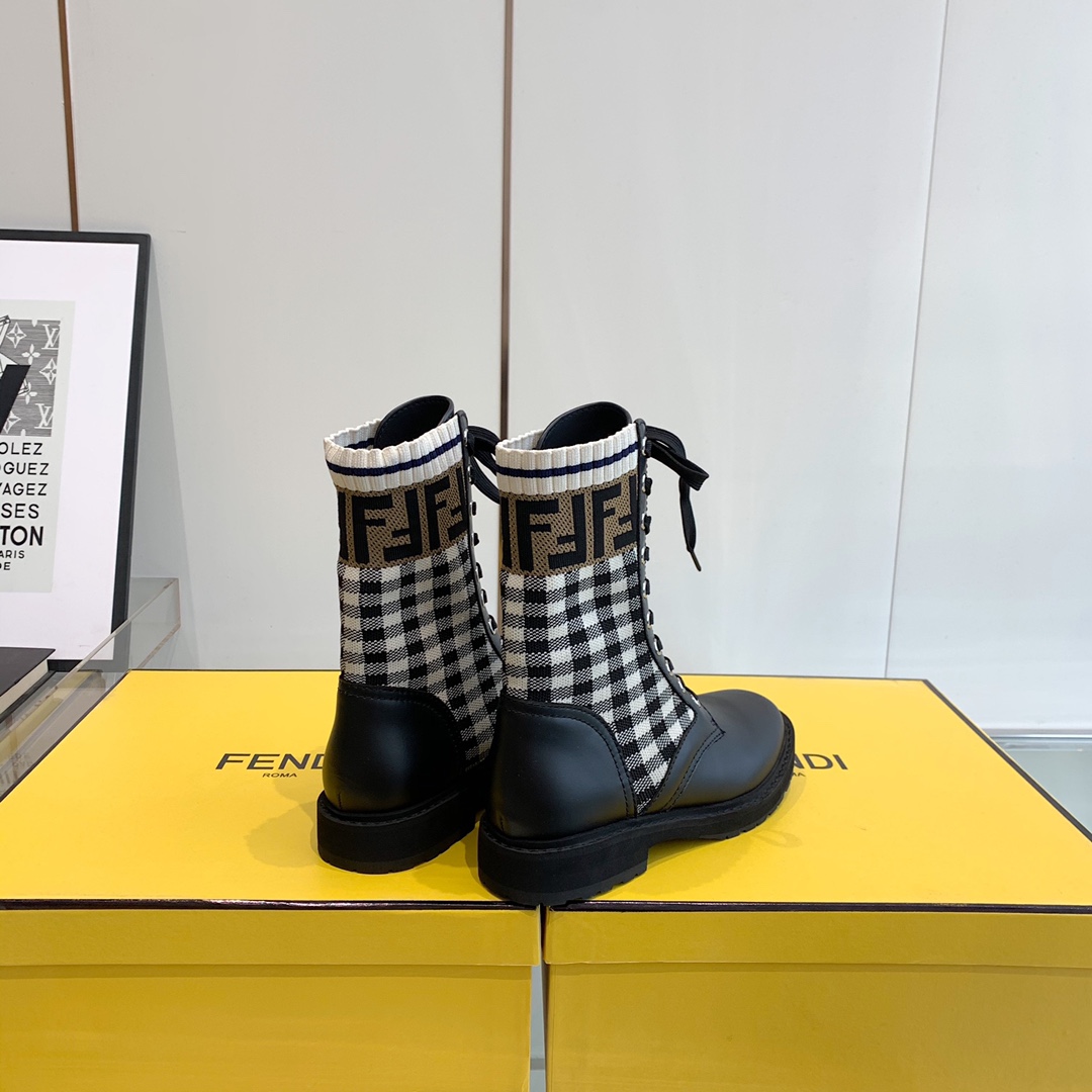Fendi Boots 18 - vstockx